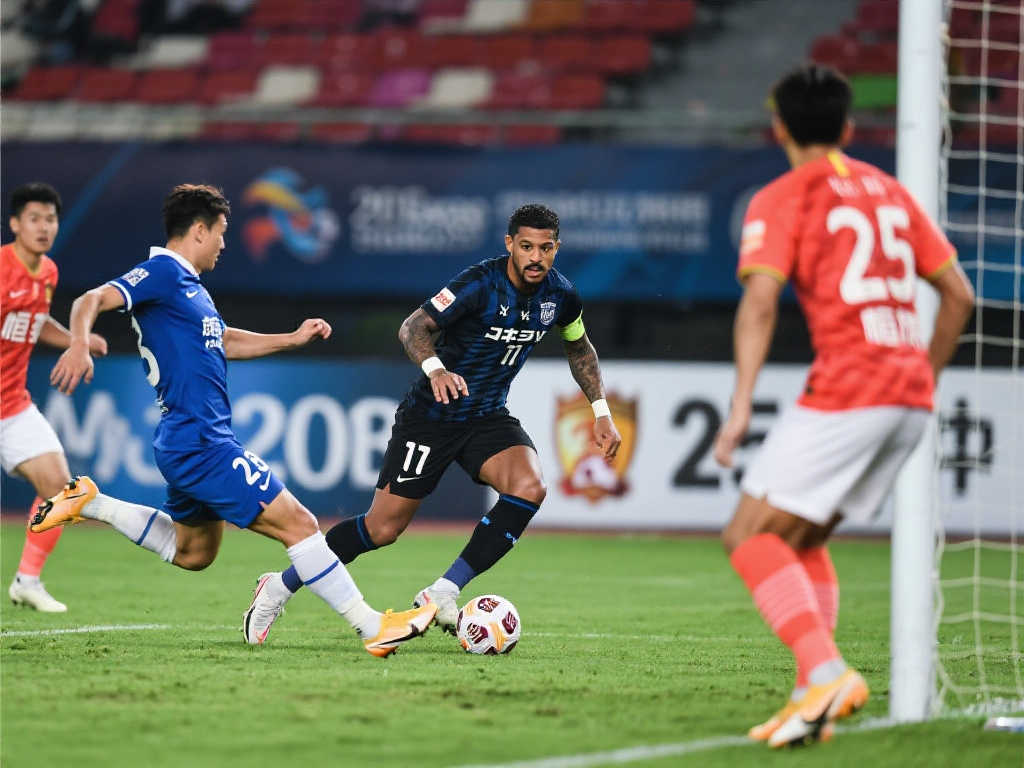 中超冠军对决J联冠军，0比4是否揭示真正实力差距？